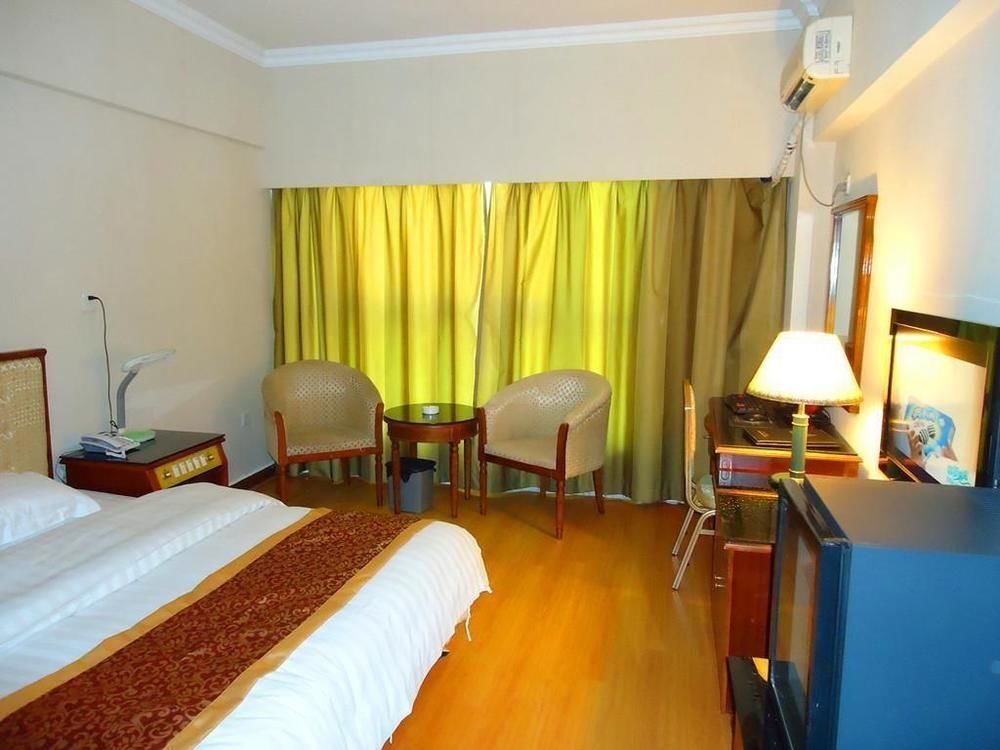 Half-Moon Hotel Shenzhen Bagian luar foto